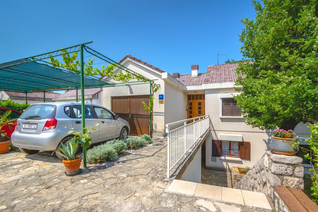 Apartment Marja *